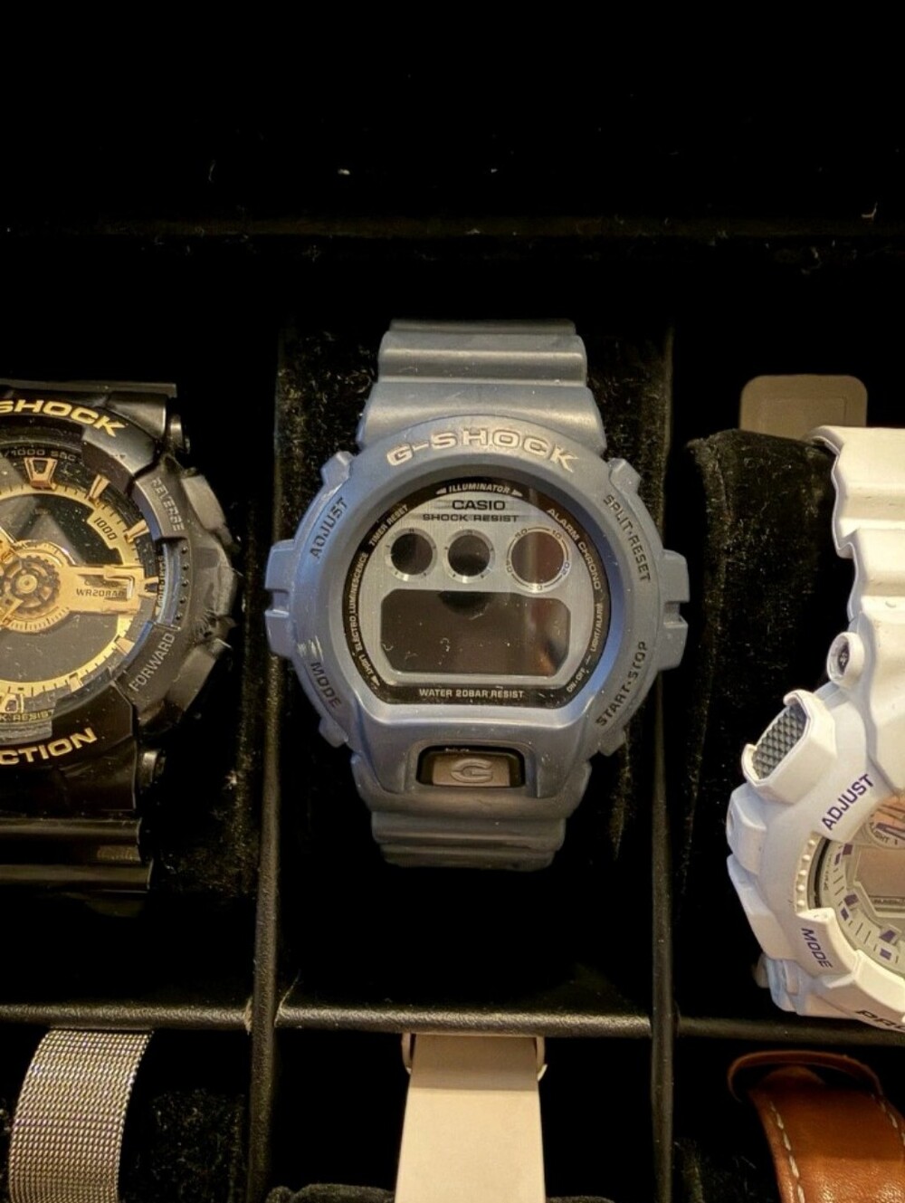 BUNDLE 8 WATCHES ( UNISEX ) - Picture 3 of 10